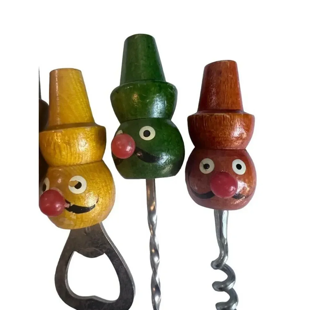 Unbranded wooden men